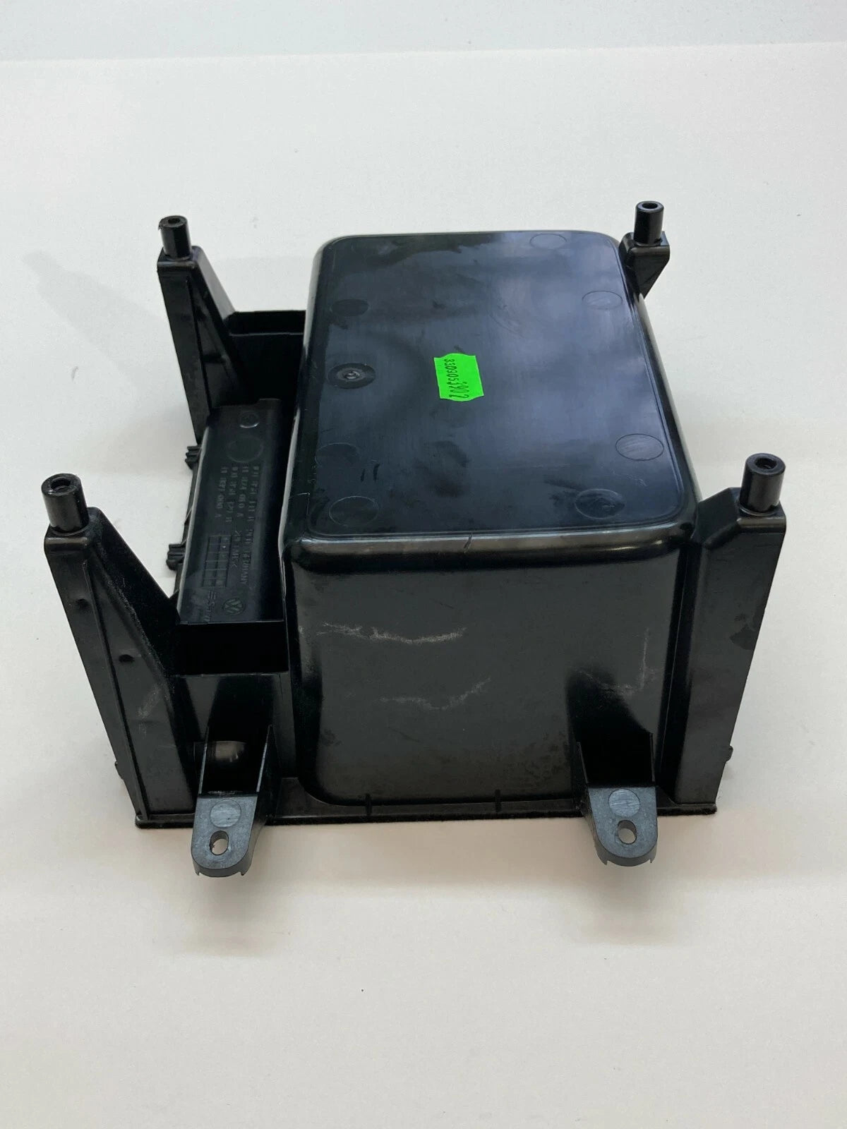 06 07 VOLKSWAGEN PASSAT CENTER CONSOLE TRAY STORAGE COMPARTMENT 3C0858331B OEM