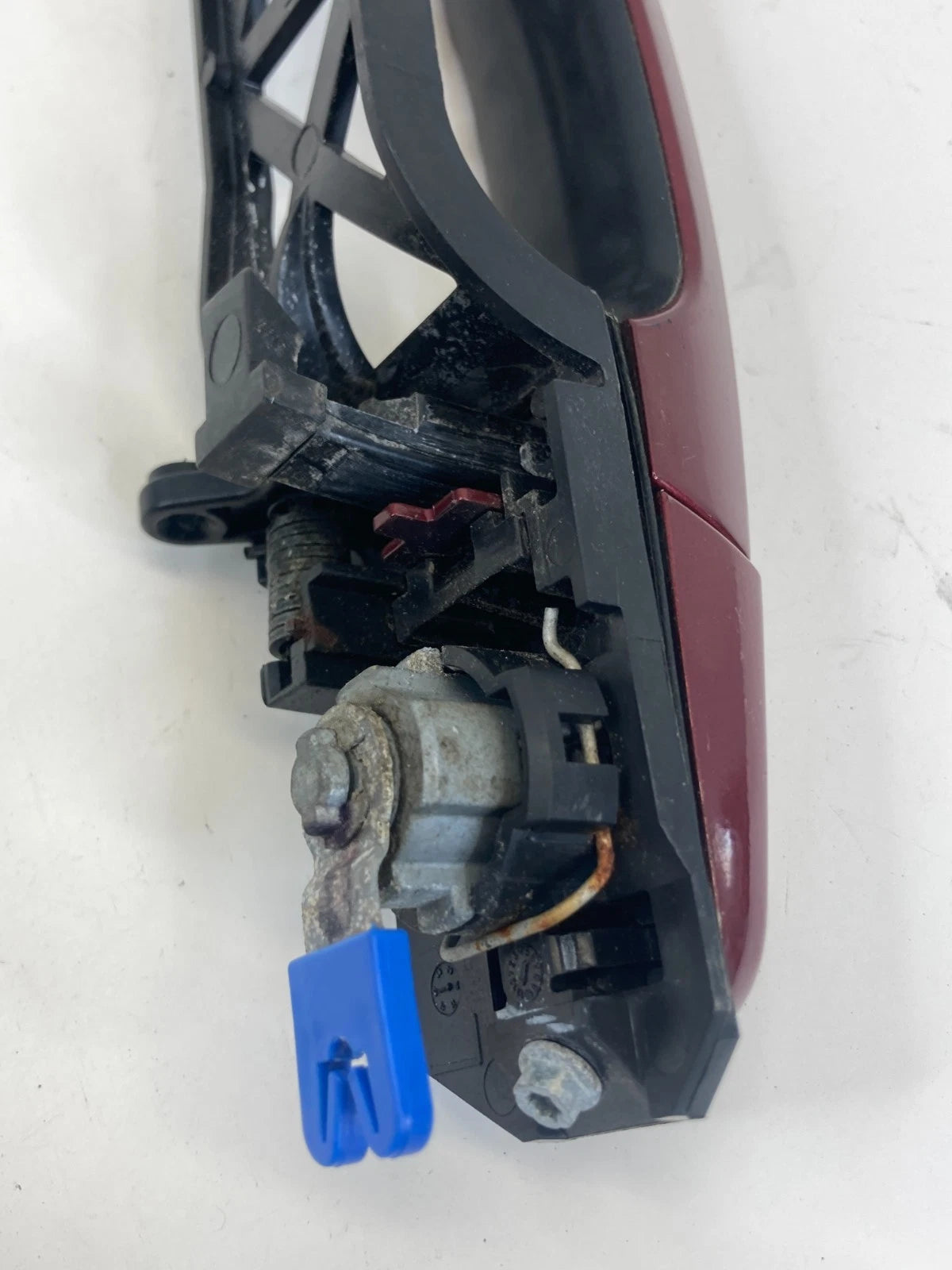 2010-2017 GMC TERRAIN FRONT LEFT DRIVER EXTERIOR DOOR HANDLE WITH KEY HOLE OEM