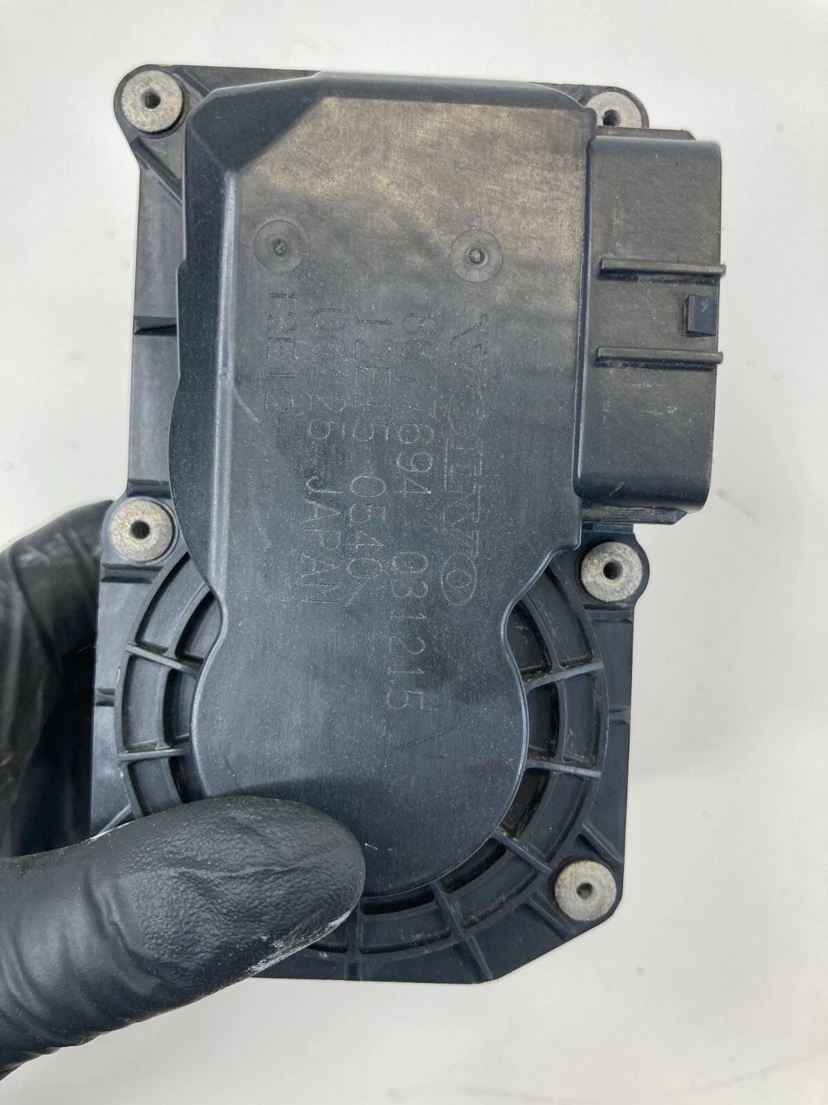 2004-2010 VOLVO S40 2005-2007 VOLVO V70 2005 S60 THROTTLE BODY VALVE OEM
