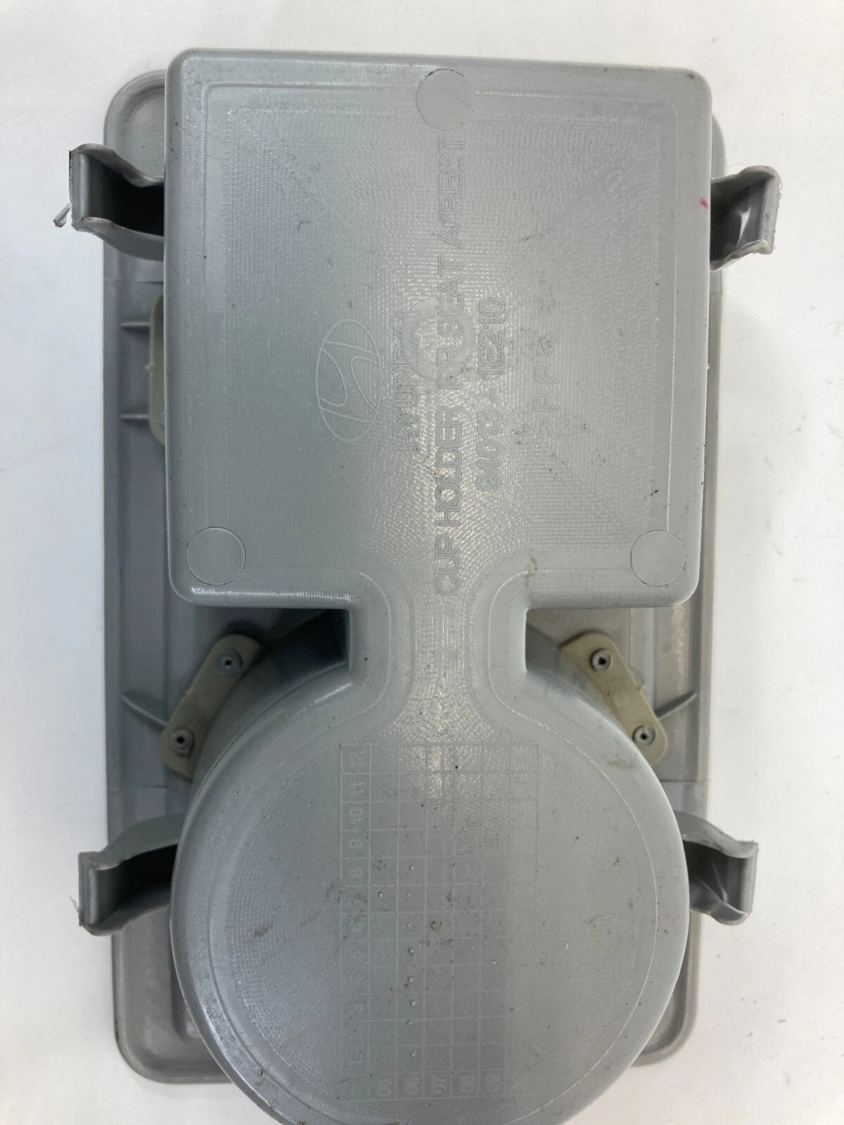 2007 07 HYUNDAI ACCENT REAR SEAT ARMREST CUP HOLDER CUPHOLDER 94013-1E210 OEM