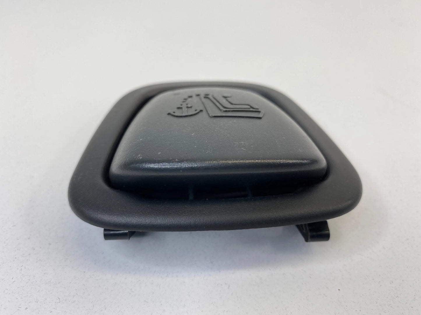2011-2019 FORD FIESTA REAR DECK SEAT CHILD SAFETY ANCHOR HOOK COVER CAP TRIM OEM