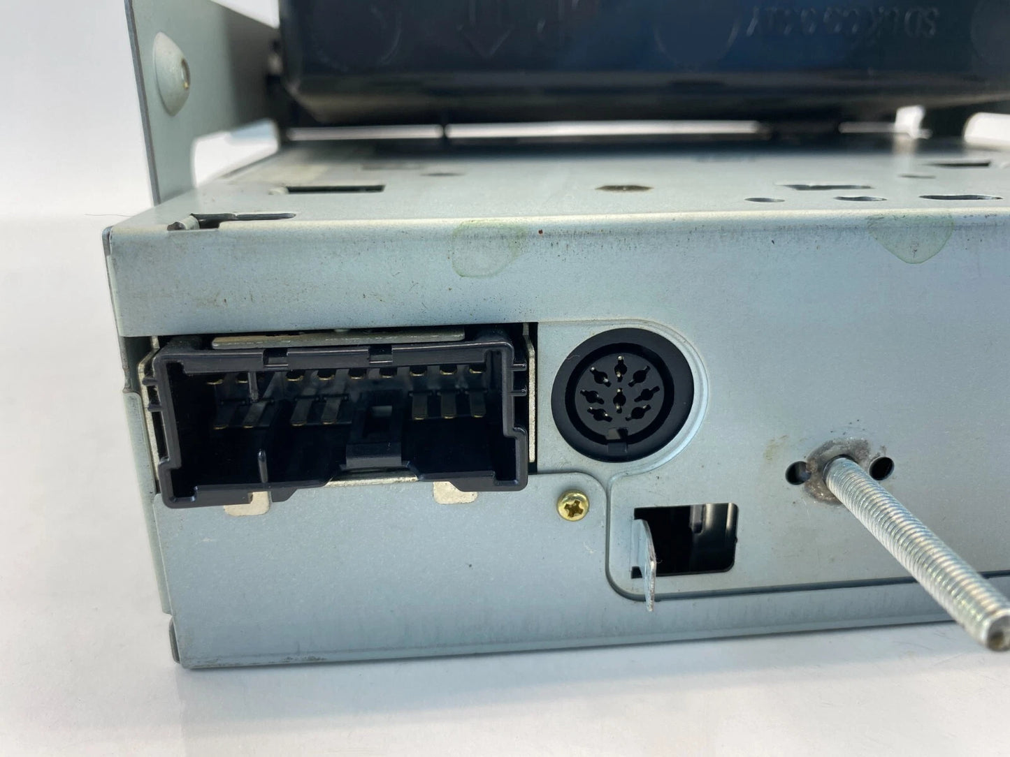 2002-2004 KIA SPECTRA AM FM RADIO CD PLAYER RECEIVER 1K2NC6686X OEM