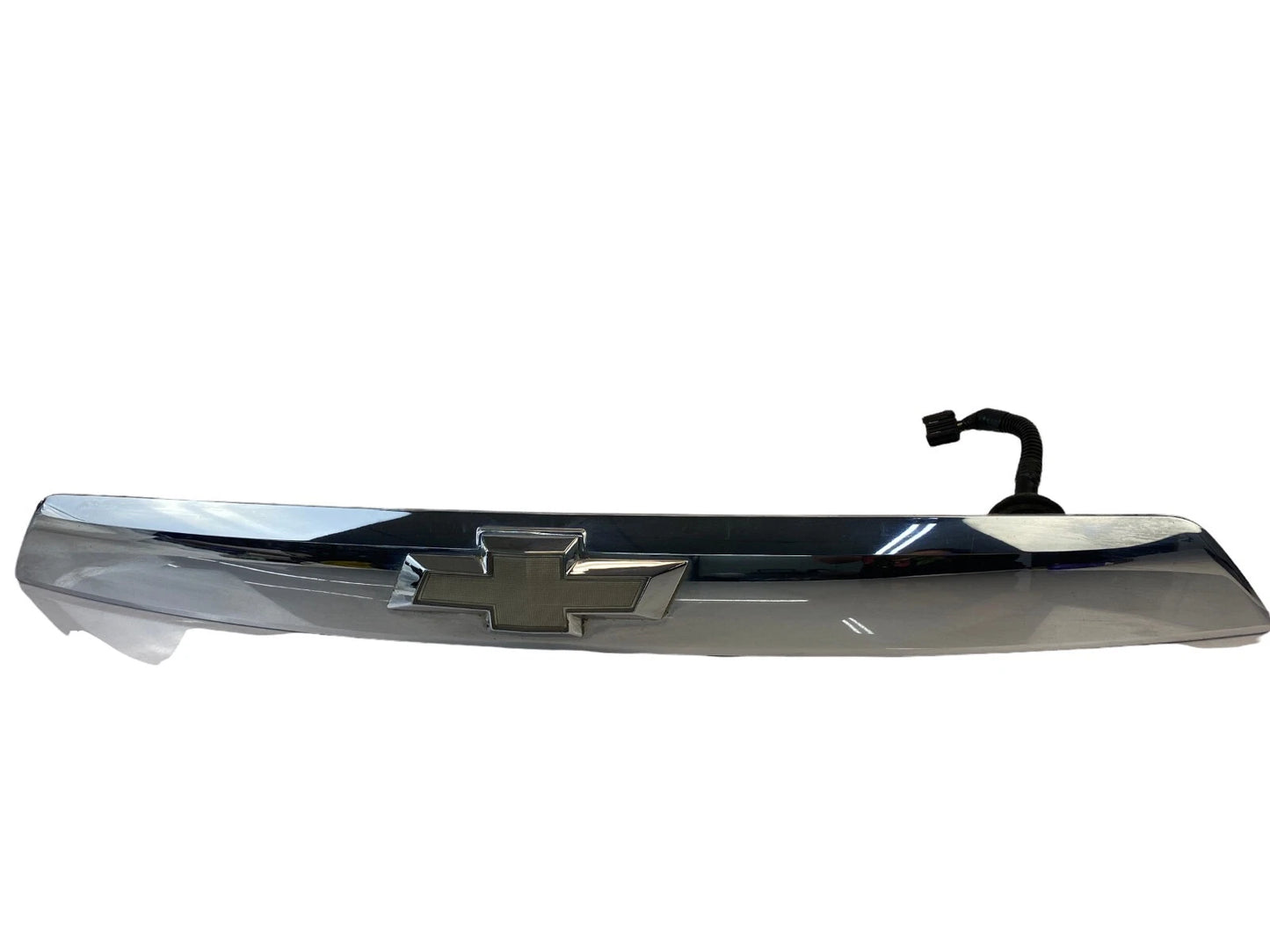 2010-2015 CHEVROLET EQUINOX CAMERA LIFTGATE CENTER APPLIQUE MOLDING 20881055 OEM