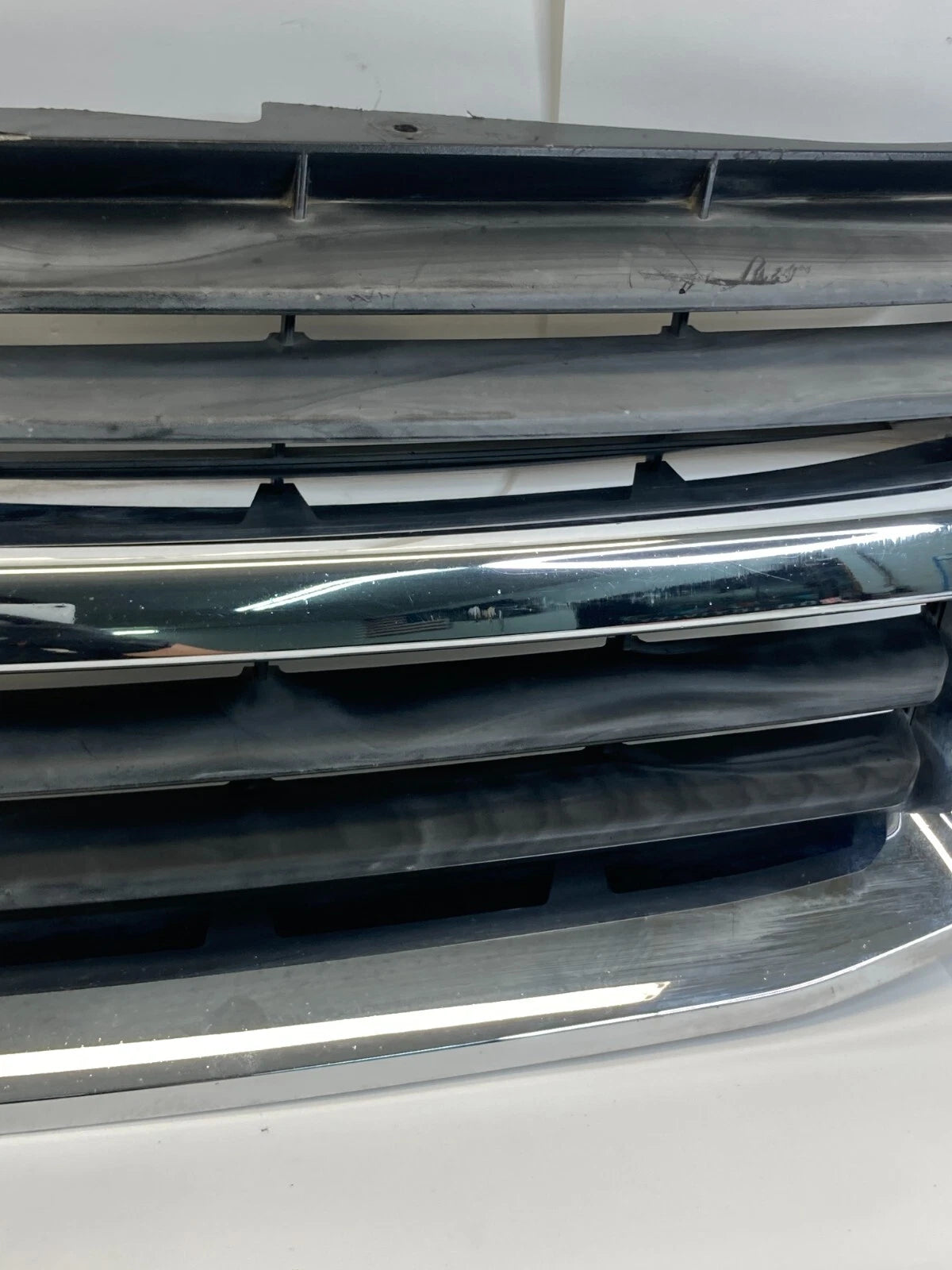 2009 2010 09 10 DODGE JOURNEY FRONT BUMPER UPPER GRILL GRILLE 05113151AA OEM