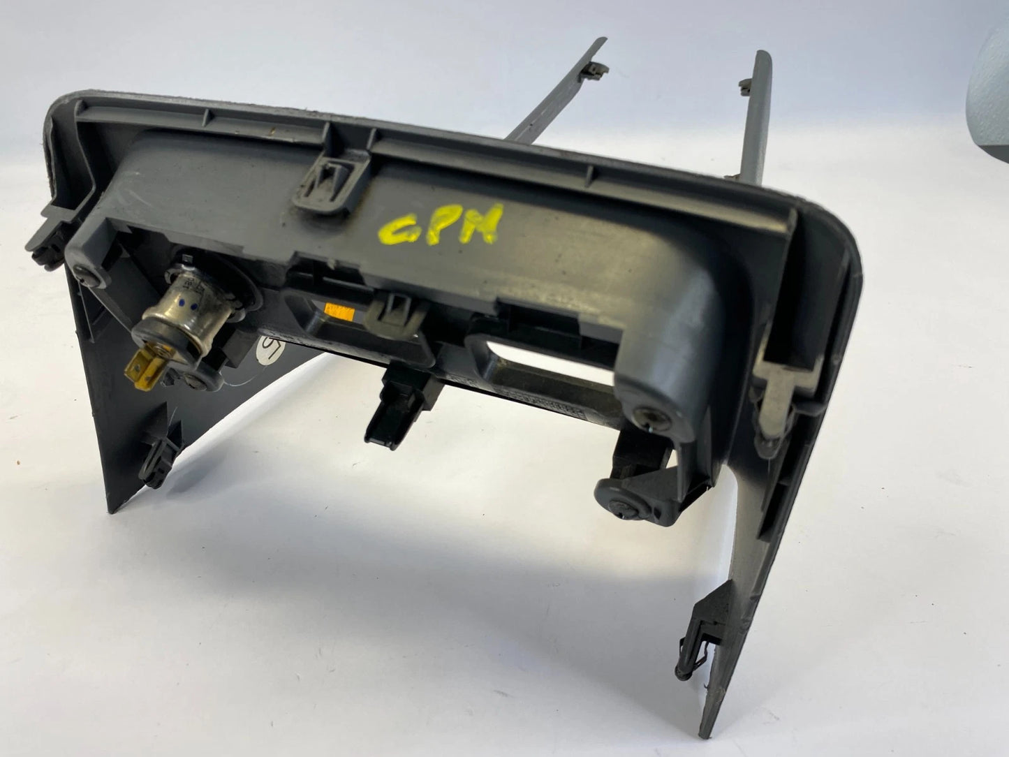 2001-2005 HONDA CIVIC SEDAN A/T FRONT CENTER CONSOLE TRIM PANEL W/ 12V SOCKET