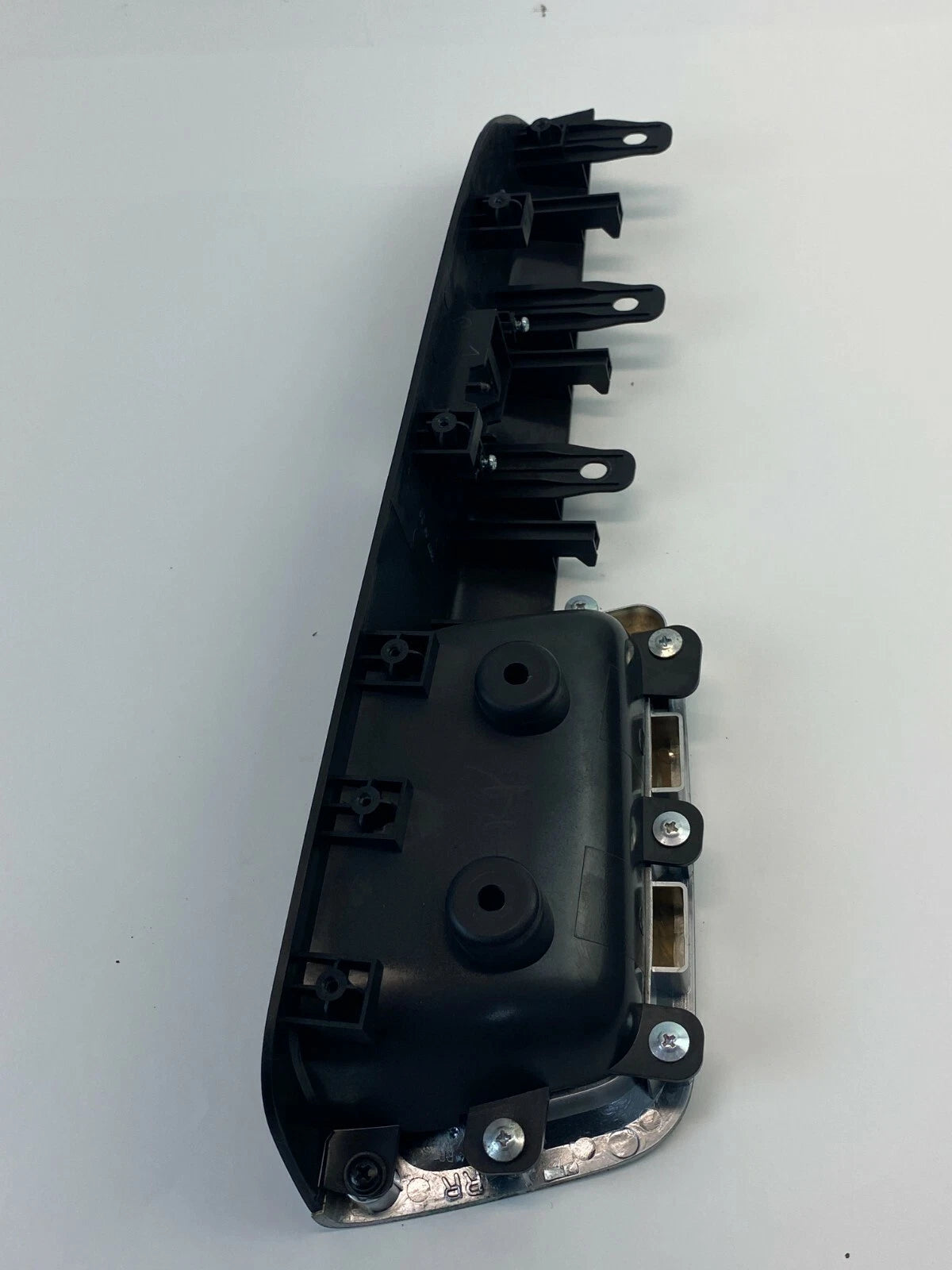 2008-2010 SATURN VUE REAR RIGHT DOOR WINDOW SWITCH BEZEL TRIM ASSY OEM