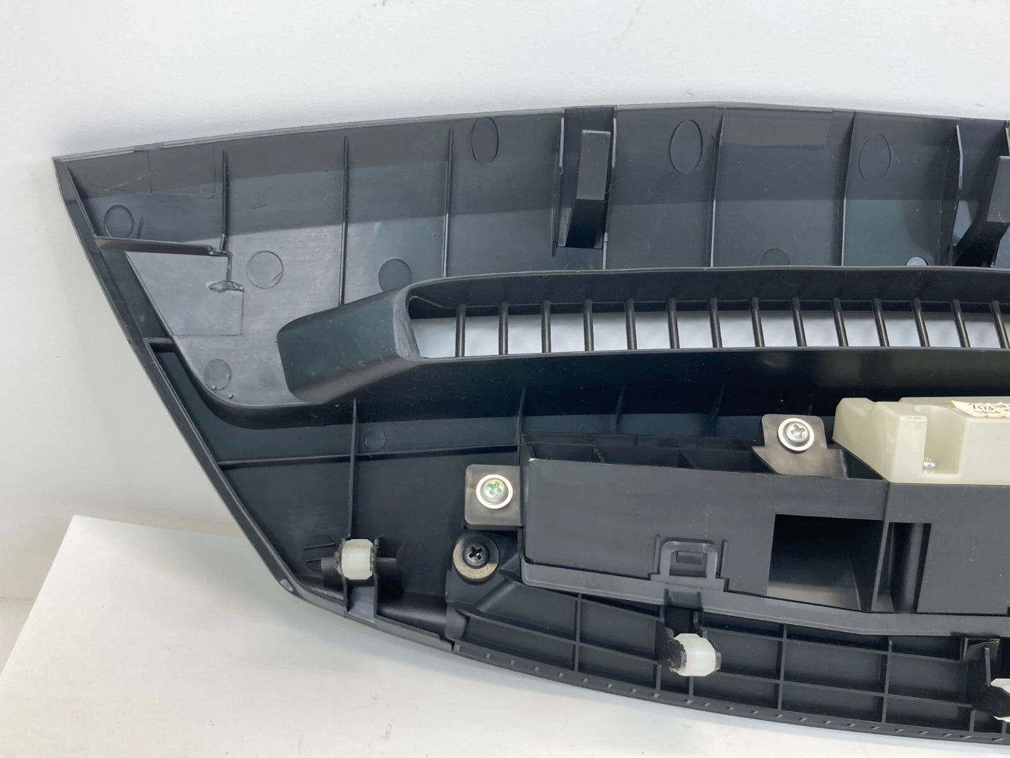 07-11 TOYOTA CAMRY UPPER DASH DEFROSTER VENT GRILL TRIM PANEL 55981-06040 OEM