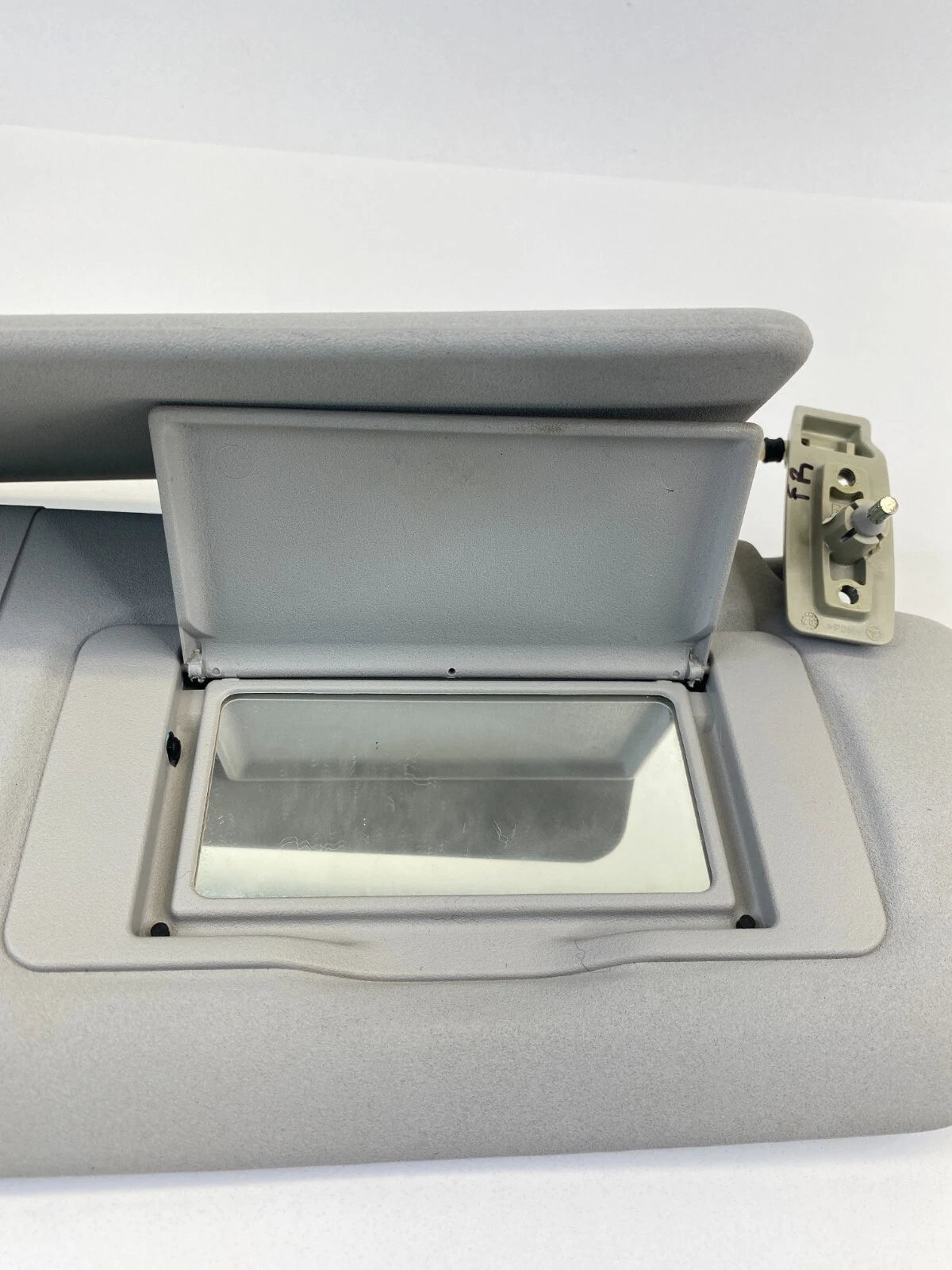 2006-2012 MERCEDES-BENZ R350 R 350 ROOF RIGHT PASSENGER SUNVISOR SUN VISOR OEM