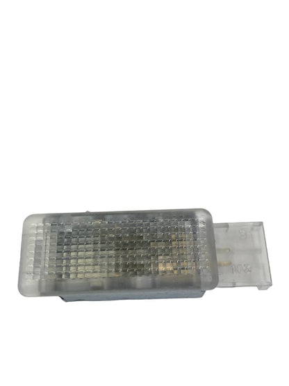 2009-2022 VOLKSWAGEN TIGUAN DASH GLOVE BOX LIGHT COURTESY LAMP ASSEMBLY OEM
