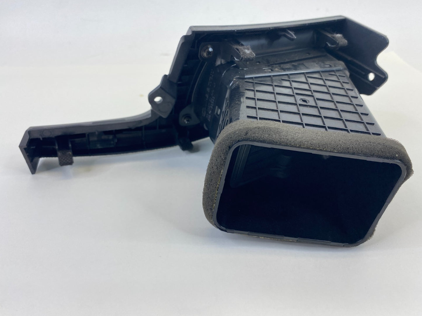 06-10 Kia Optima Left Side AC Air Vent Heat Duct Outlet Grill Cover 2G974-80000