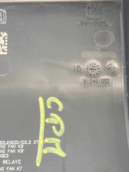 2011-2014 CHEVROLET CRUZE 1.4L ENGINE FUSE BOX RELAY COVER CAP 812461952