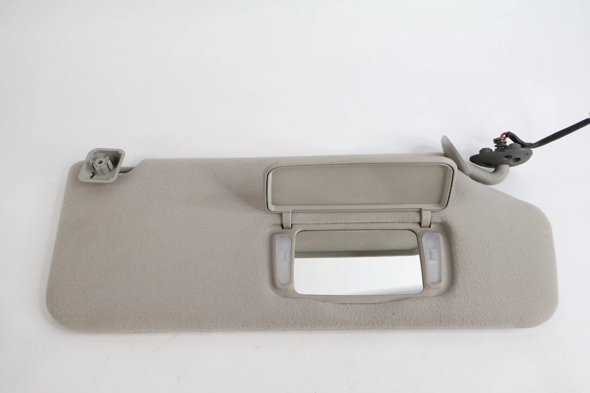 2011-2014 TOYOTA SIENNA ROOF FRONT RIGHT SIDE SUNVISOR SUN VISOR W/ MIRROR OEM