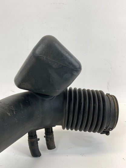 2010-2013 KIA FORTE 2.0L AIR INTAKE HOSE W/ RESONATOR UNIT FRONT OEM 28192-1M400