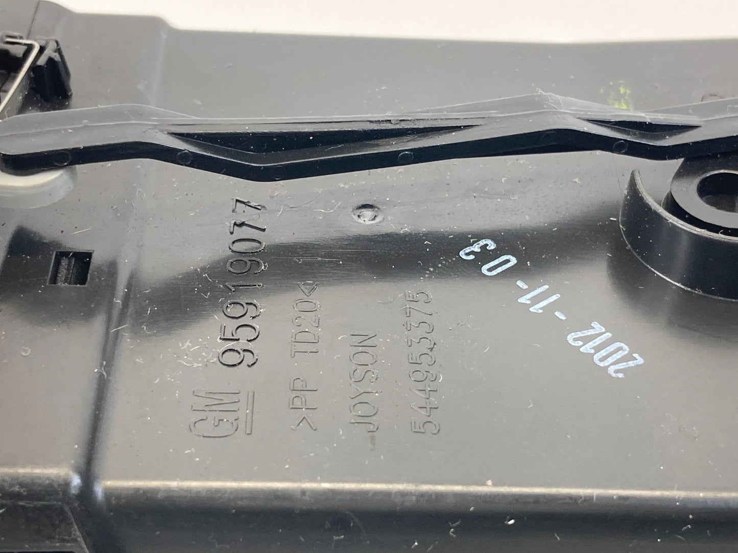 2013-2016 Chevrolet Cruze Dash Right A/C Air Vent Grille w/ Bezel Trim 95919077