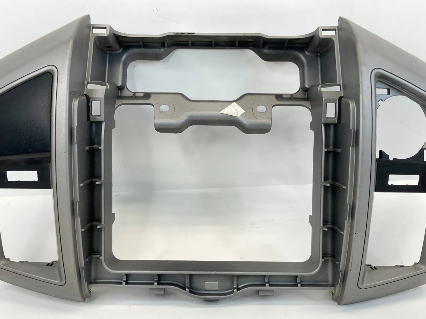 2005-2011 TOYOTA TACOMA CENTER DASH BEZEL RADIO TRIM VENT PANEL SURROUND ASSY