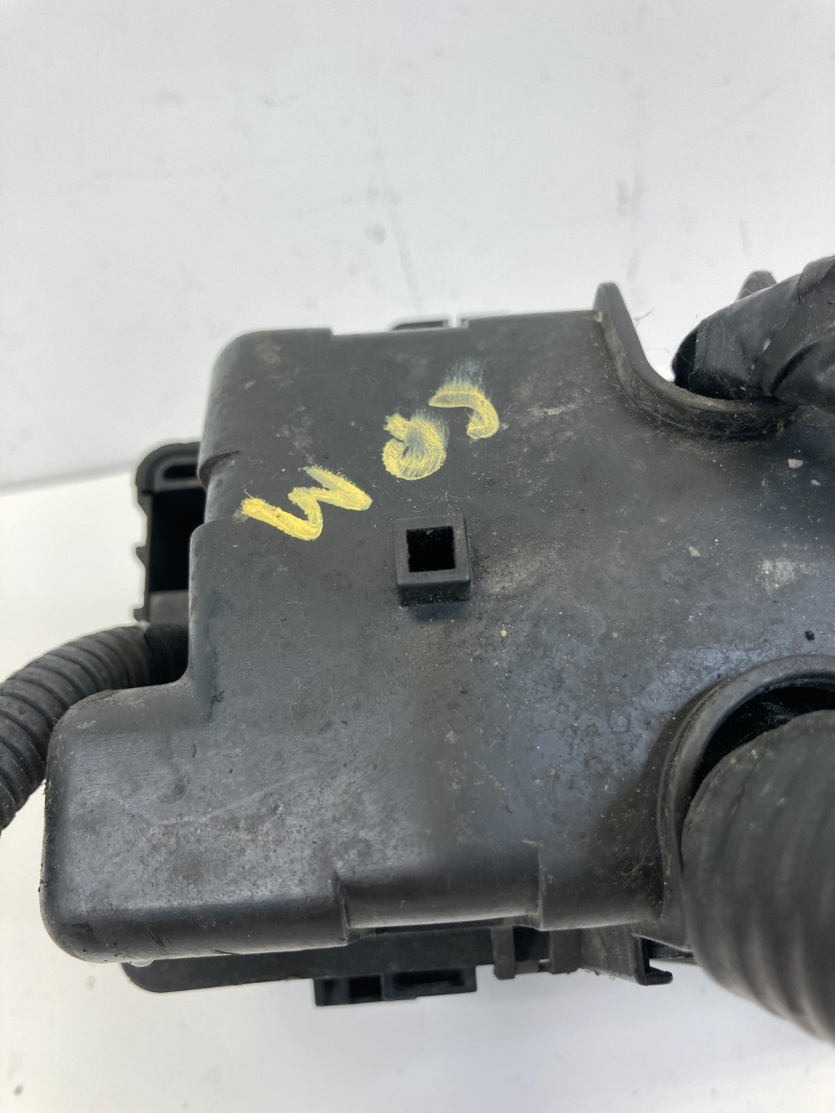 2005-2007 Honda Odyssey 3.5L V6 Engine Fuse Box Compartment Relay Junction Block