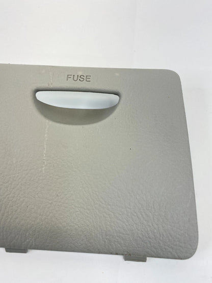 2004-2009 KIA SPECTRA DASH INSTRUMENT PANEL FUSE BOX ACCESS COVER DOOR LID PANEL