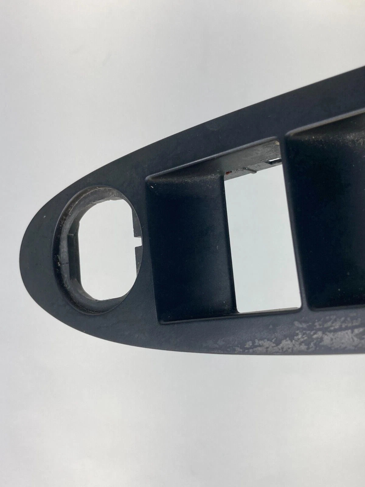 2010-2012 LINCOLN MKT FRONT LEFT DRIVER SIDE POWER MASTER WINDOW SWITCH BEZEL