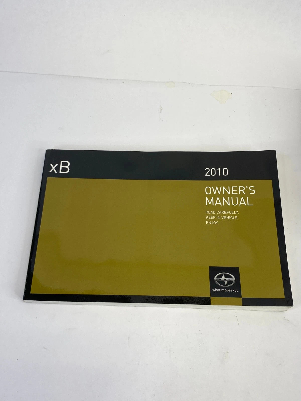2010 SCION XD OWNER'S MANUAL & WARRANTY INFORMATION MAINTENANCE BOOK W/ CASE