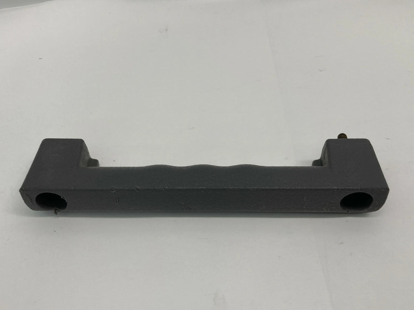 2002-2005 FORD EXPLORER XLT 4.0L INNER LUGGAGE COMPARTMENT HANDLE ASSEMBLY OEM