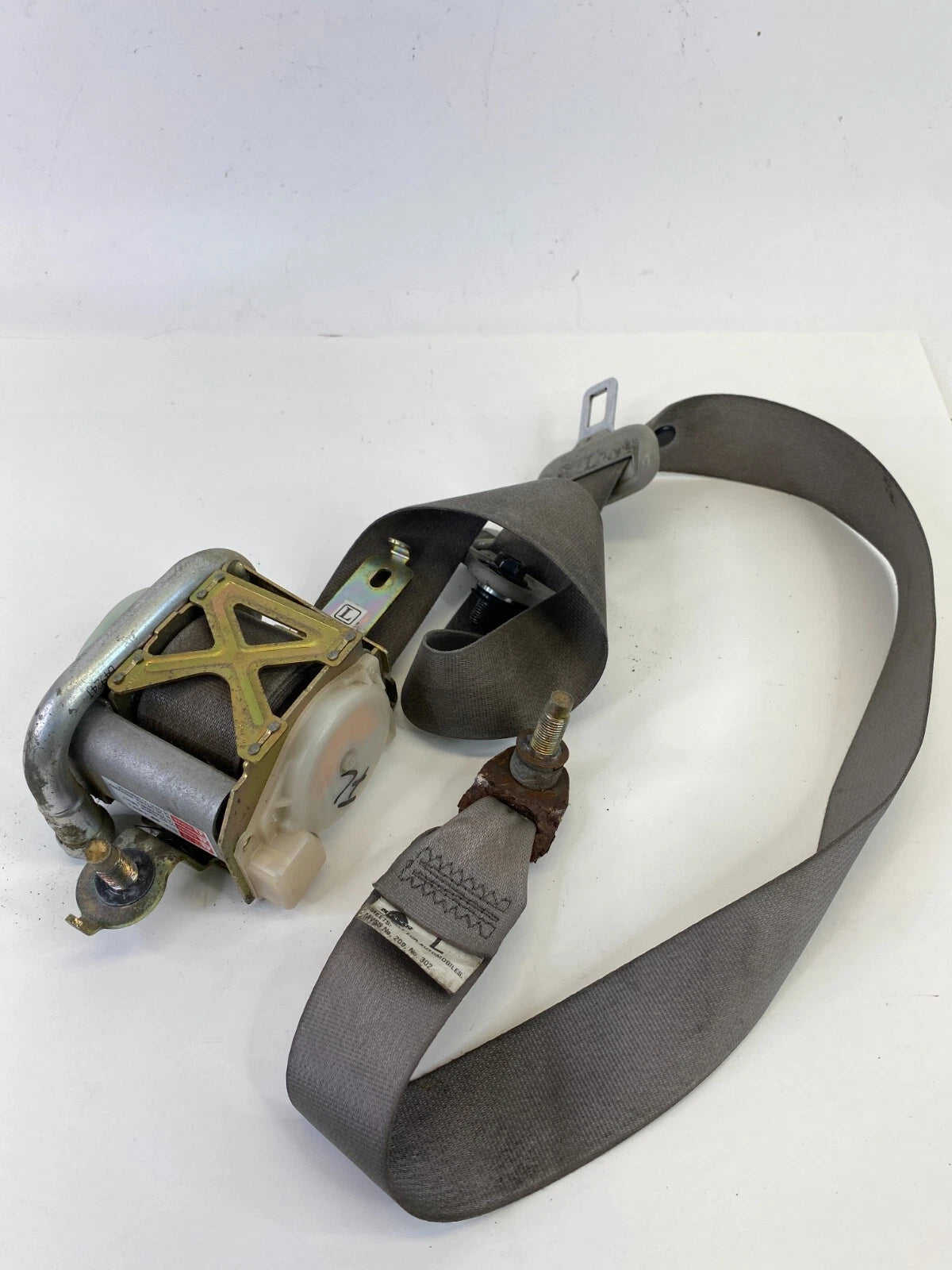 05 NISSAN ARMADA FRONT LEFT DRIVER SIDE SAFETY SEAT BELT RETRACTOR ASSEMBLY OEM