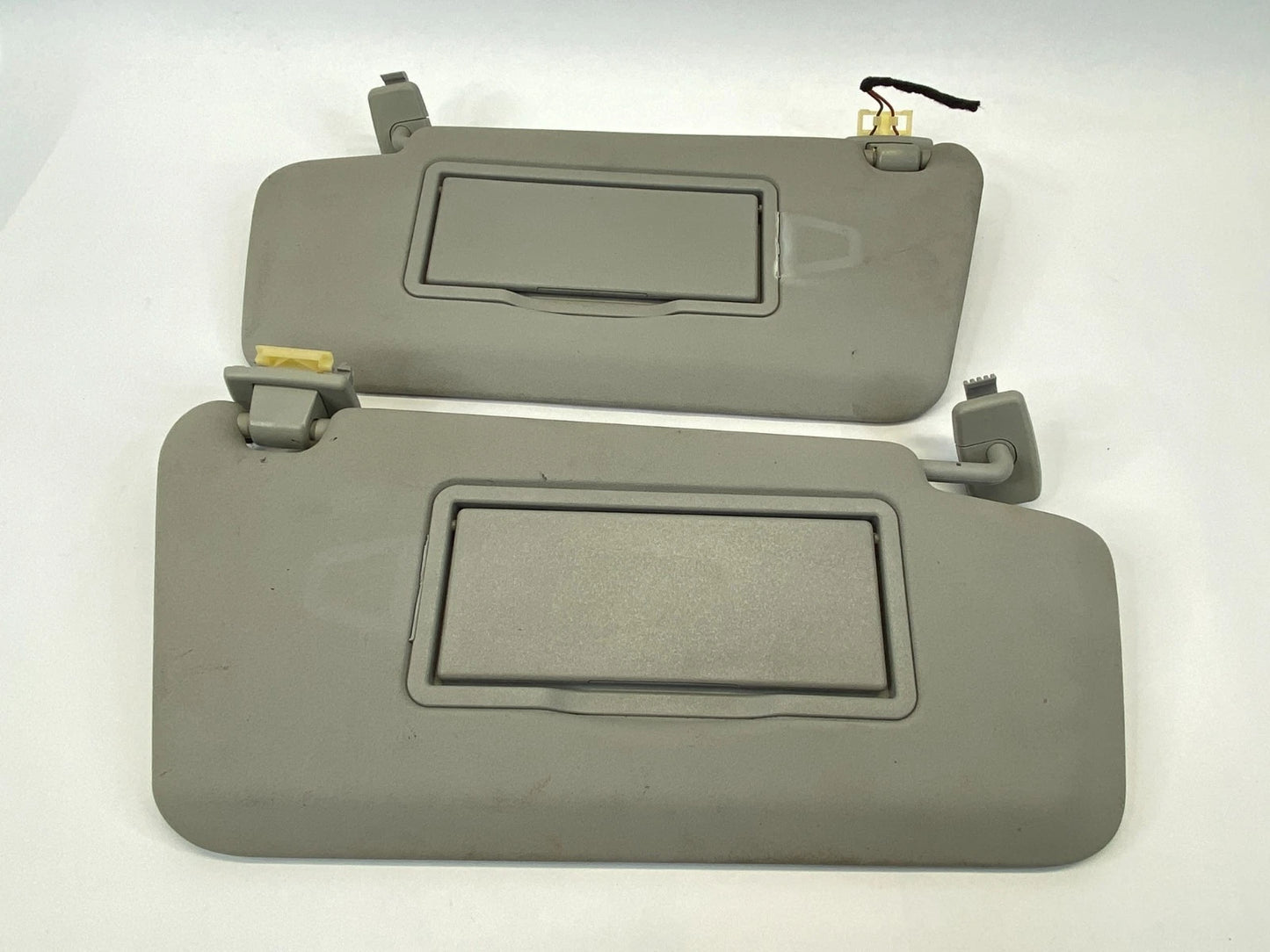 2010-2015 MERCEDES BENZ GLK350 LEFT & RIGHT SUN VISOR SUNVISOR SET W/ LIGHT OEM