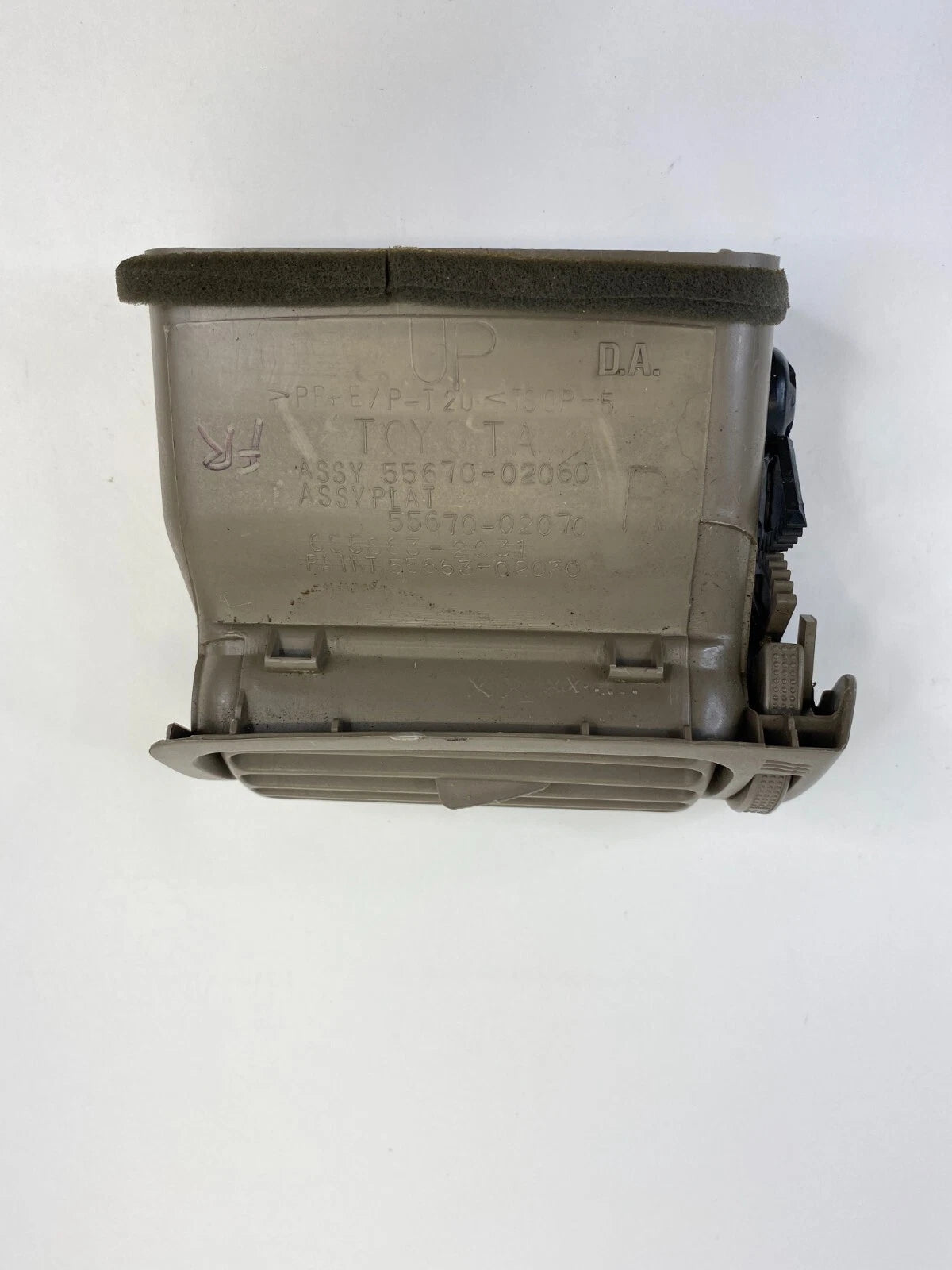 03-08 TOYOTA COROLLA DASH RIGHT AC HEATER AIR VENT OUTLET DUCT GRILL 55670-02060