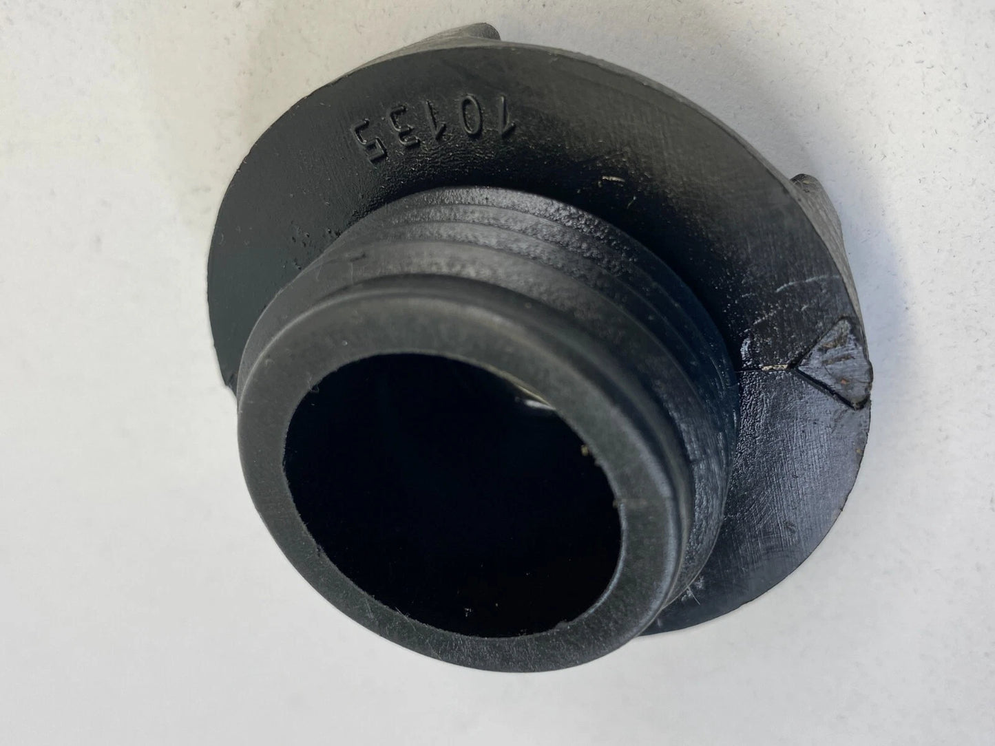 2009-2013 TOYOTA MATRIX HATCHBACK 2.4L ENGINE OIL FILLER FLUID TANK CAP COVER