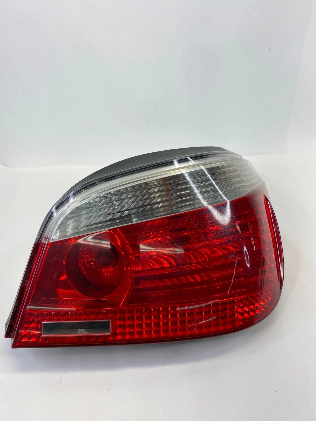 04-07 BMW 530I E60 SEDAN REAR RIGHT PASSENGER SIDE TAIL LIGHT LAMP 7165740 OEM