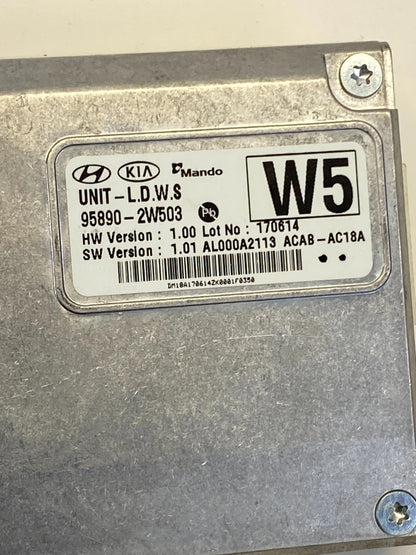 2016-2018 HYUNDAI SANTA FE SPORT LANE KEEP ASSIST CAMERA OEM FACTORY 95890-2W503