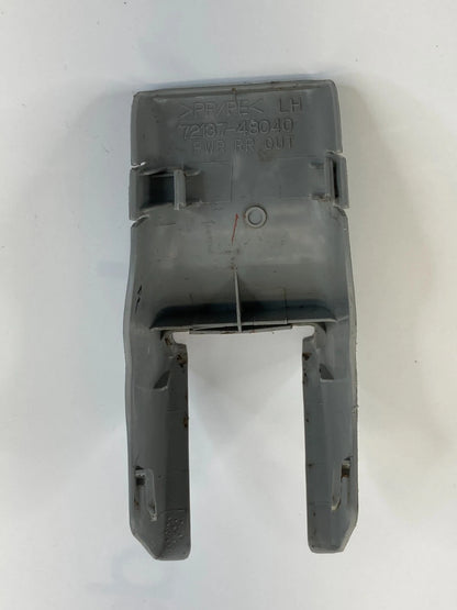 2006-2008 LEXUS RX400H FRONT LEFT SEAT TRACK OUTER COVER TRIM CAP 72137-48040