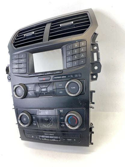 18 19 FORD EXPLORER RADIO & CLIMATE CONTROL TRIM BEZEL W/AIR VENT JB5T-18A802-LB