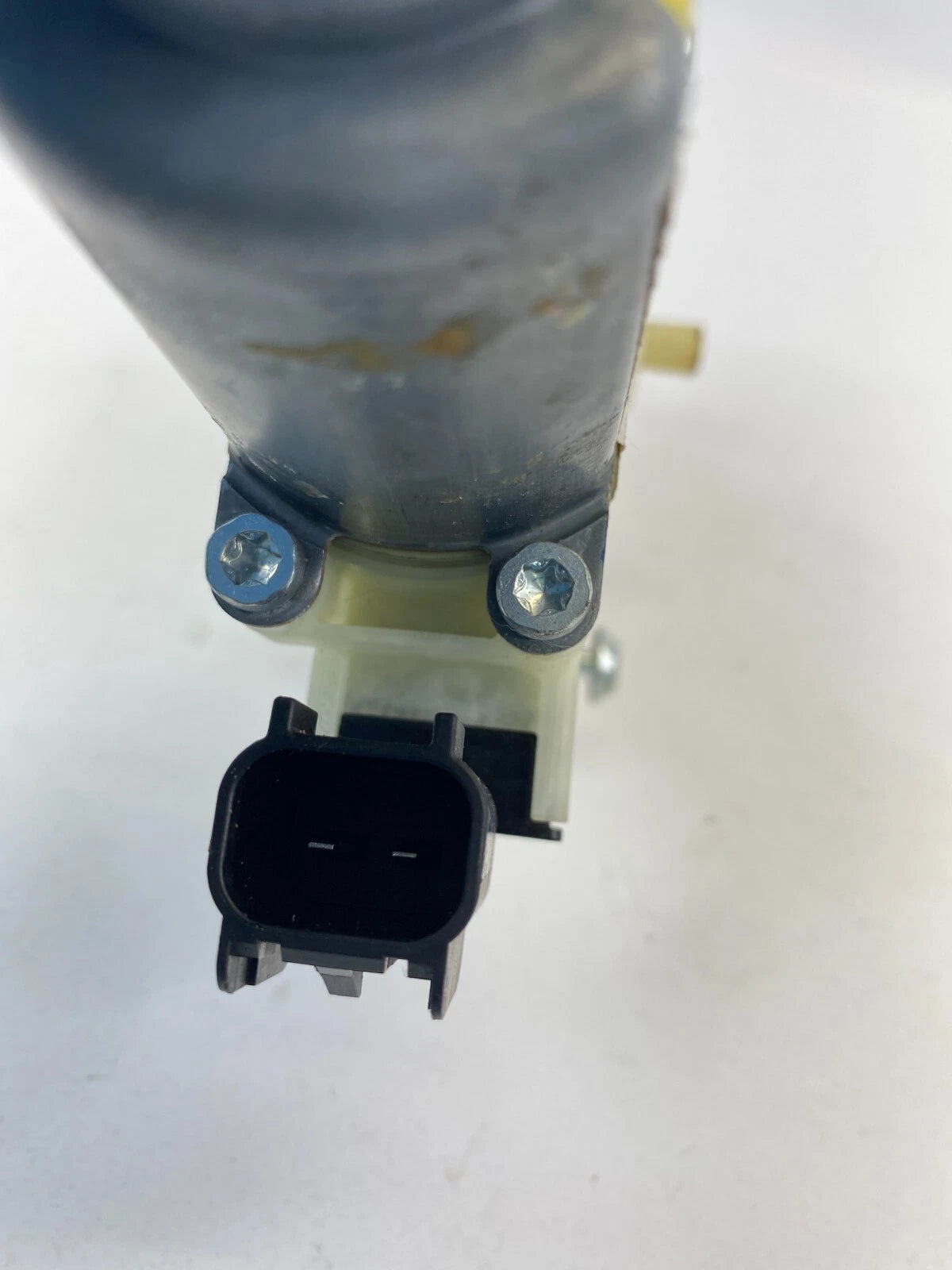 12 13 14 15 16 17 18 FORD FOCUS REAR RIGHT DOOR WINDOW MOTOR CM51A27000 2 PINS