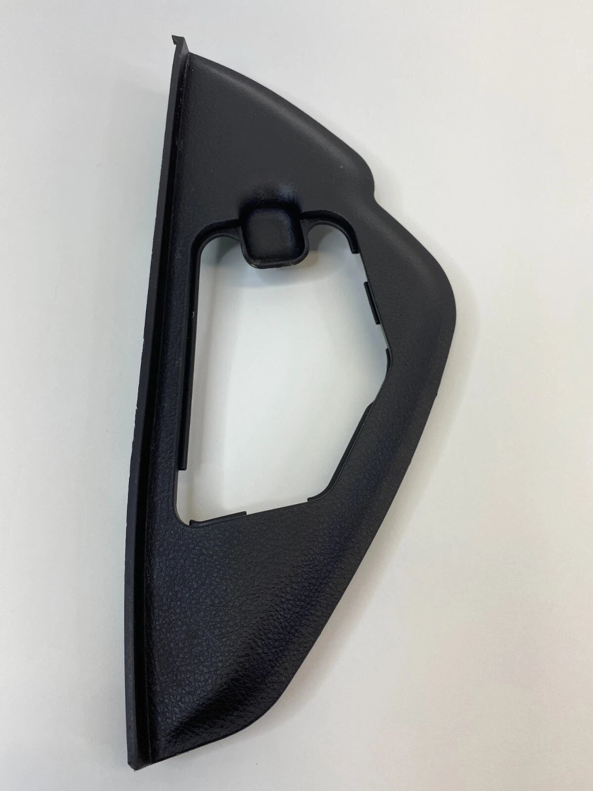 2007-2010 HYUNDAI SONATA DASH LEFT SIDE CRASH PAD COVER LID CAP 84775-3K510 OEM