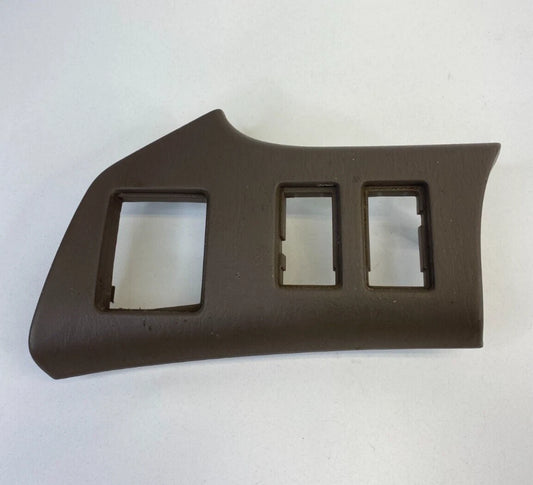 99-03 LEXUS RX300 DASH LH SIDE INSTRUMENT PANEL SWITCH COVER BEZEL 5542248020