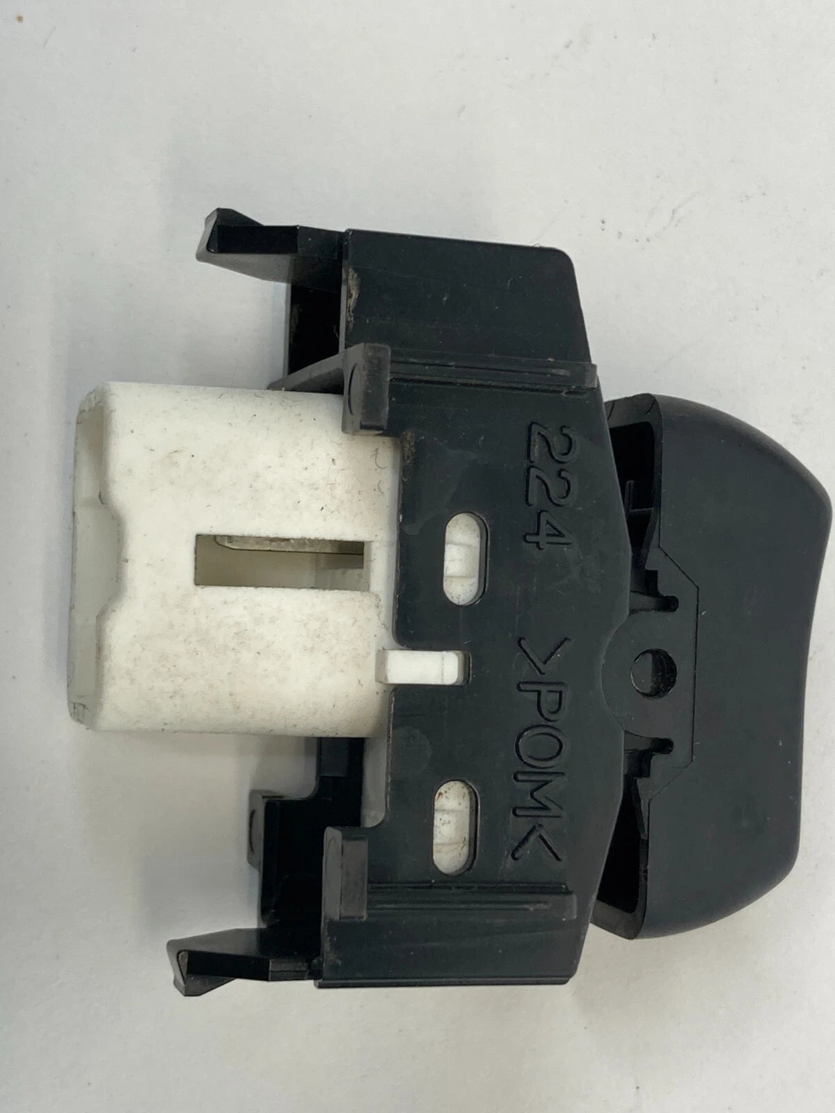 2004-2009 TOYOTA PRIUS FRONT RIGHT SIDE DOOR LOCK CONTROL SWITCH 850-0T72 OEM