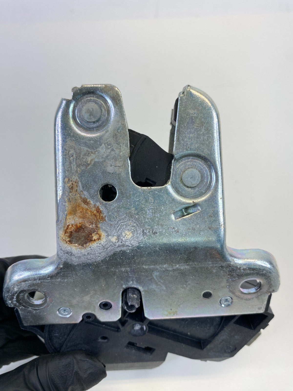 2009-2017 VW Volkswagen CC Sedan Rear Trunk Lid Actuator Lock Latch OEM