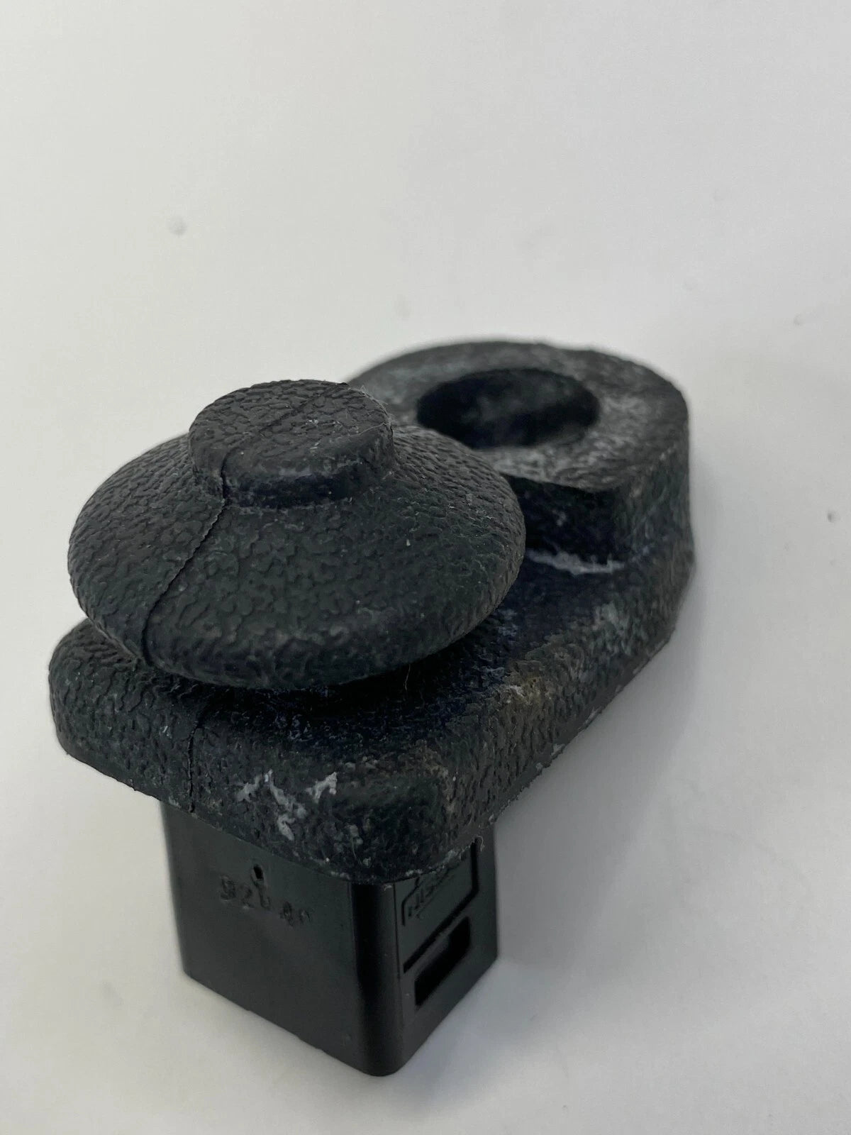 2000-2012 NISSAN SENTRA FRONT RIGHT DOOR JAMB AJAR SWITCH SENSOR JAMB SWITCH OEM