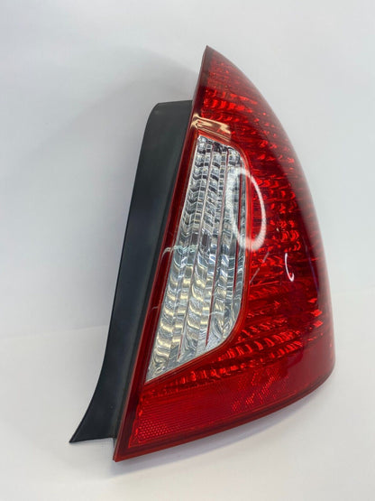 06-11 Hyundai Accent Sedan Rear Right Passenger Side Tail Light Lamp Taillight