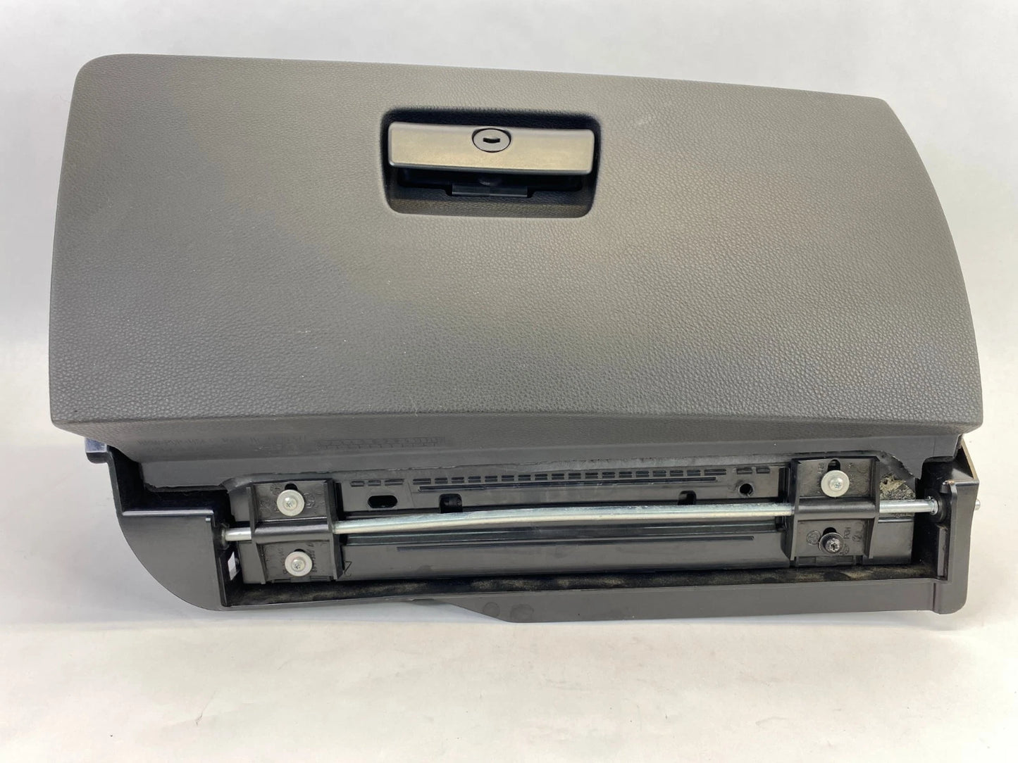 07 08 BMW 335XI GLOVE BOX STORAGE COMPARTMENT ASSEMBLY W LATCH 51167075479 OEM