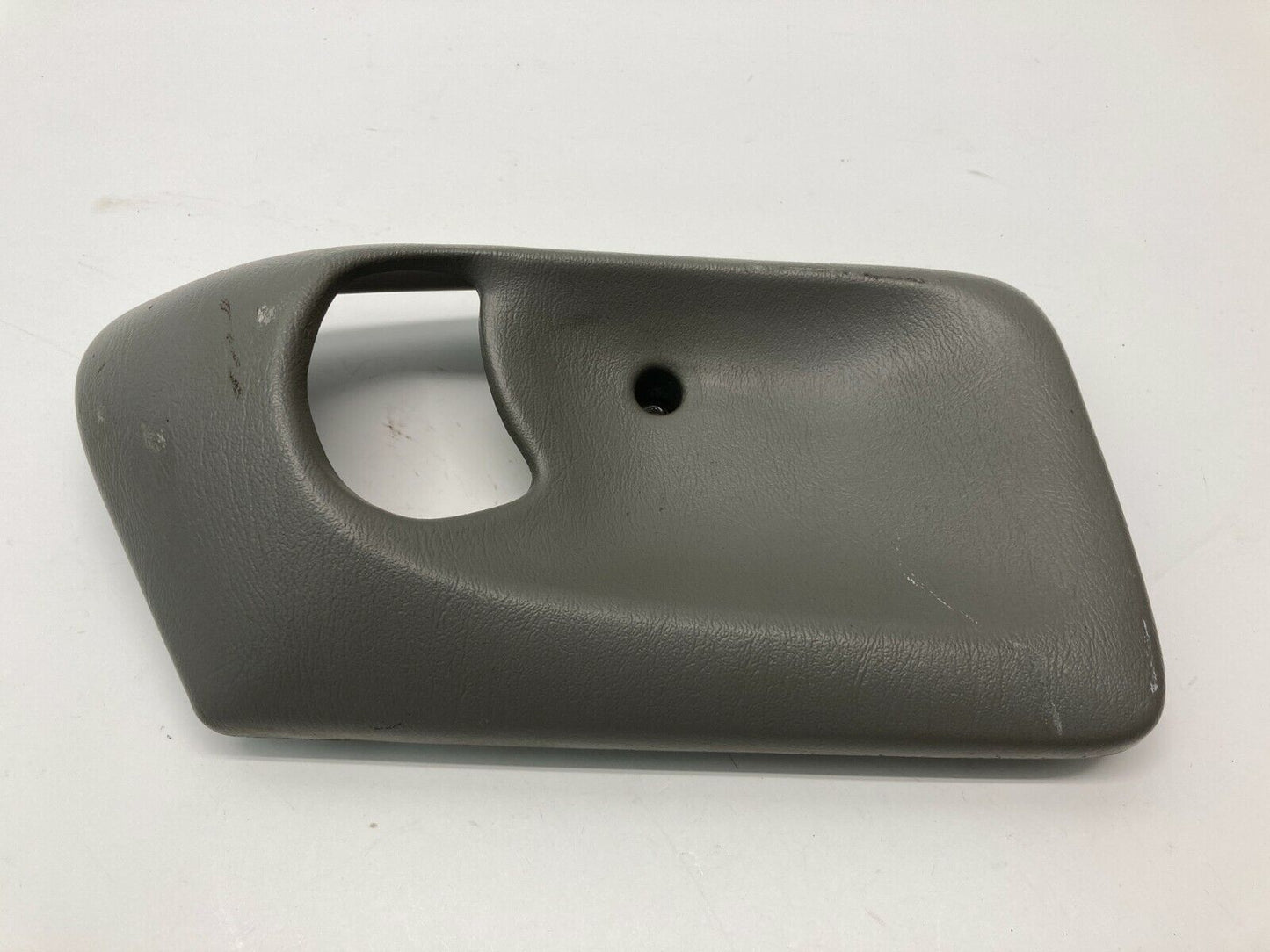 2000-2005 Chevrolet Impala Rear Left Side Inner Door Handle Bezel Trim 21995764