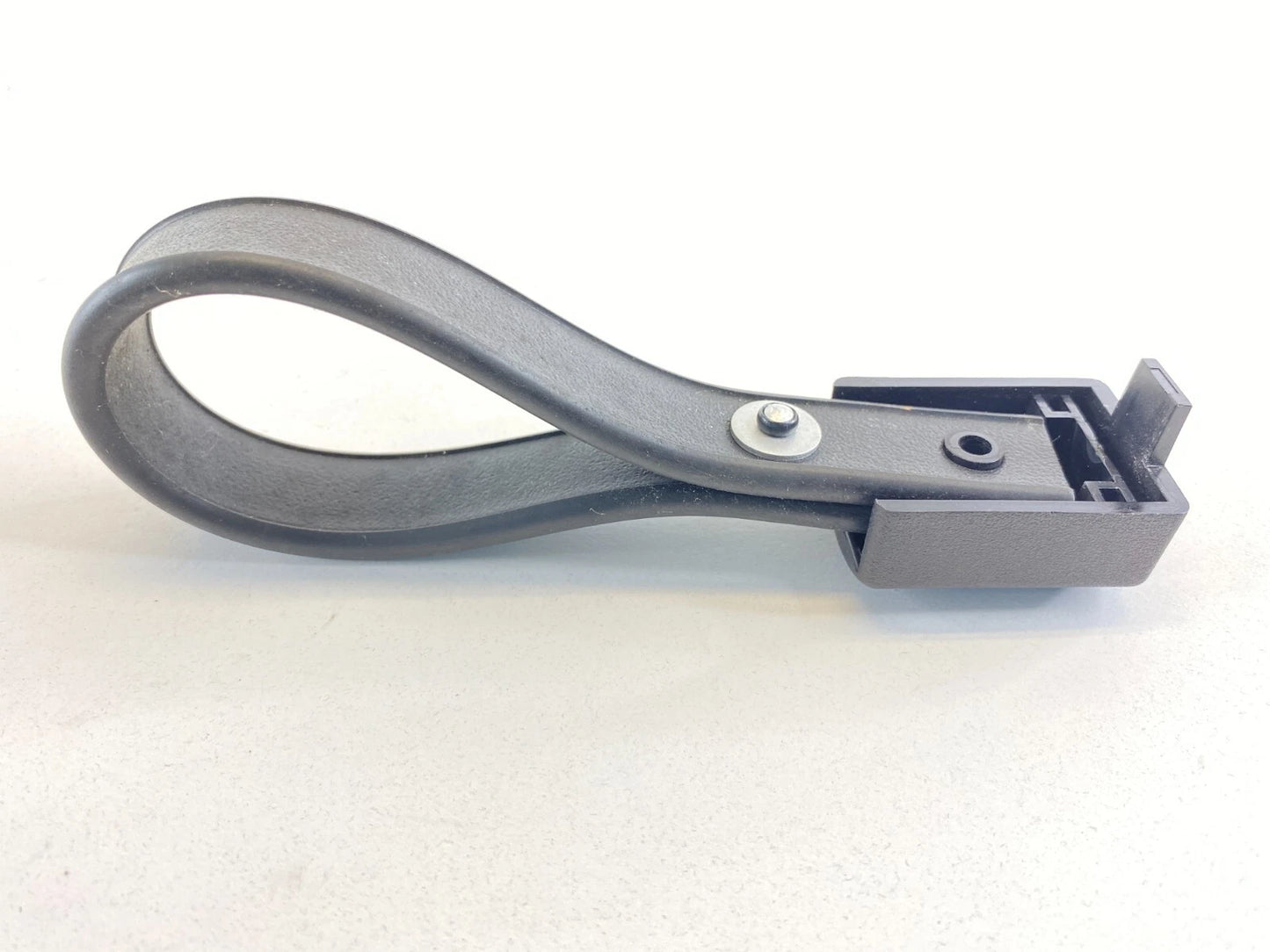 2000-2005 CHEVROLET CHEVY IMPALA REAR TRUNK TAILGATE INTERIOR PULL STRAP HANDLE