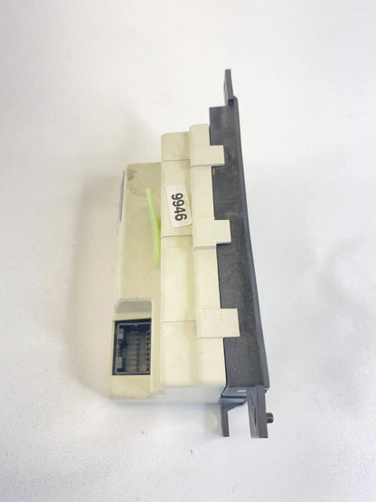 1998-2002 FORD EXPEDITION REAR CONSOLE AUDIO VOLUMEN CONTROL SWITCH ASSEMBLY OEM