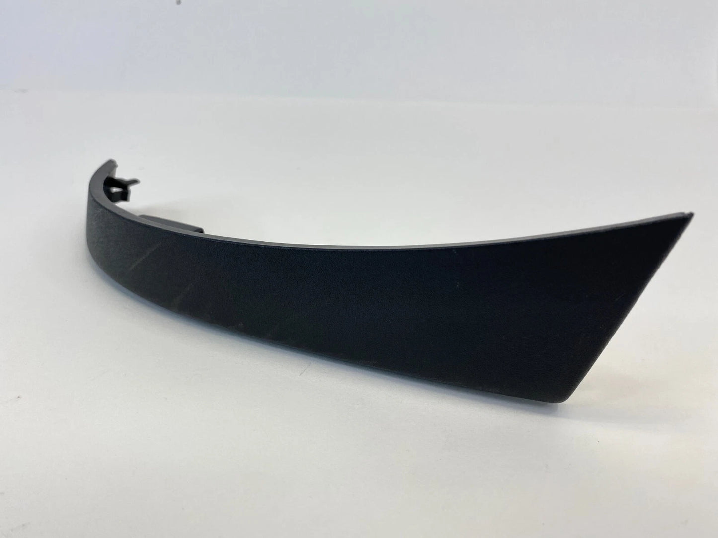 09-12 CHEVY TRAVERSE REAR RIGHT INNER DOOR PULL HANDLE TRIM COVER BEZEL 15948057