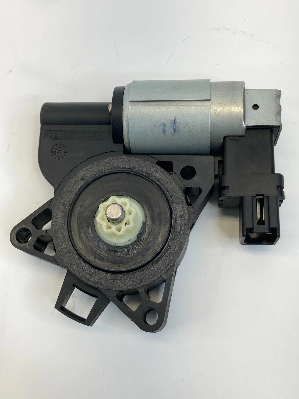 2006-2008 MAZDA 6 MAZDA6 FRONT LEFT SIDE DOOR POWER WINDOW MOTOR GJ6A5958X OEM