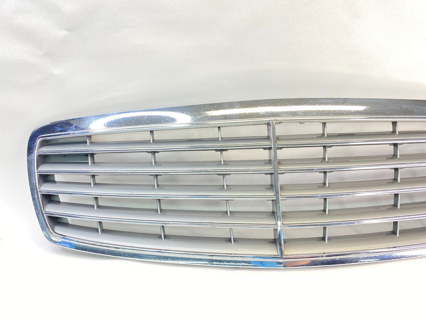 2003-2006 Mercedes-Benz E 500 Front Hood Upper Grill Grille A2118800383 OEM