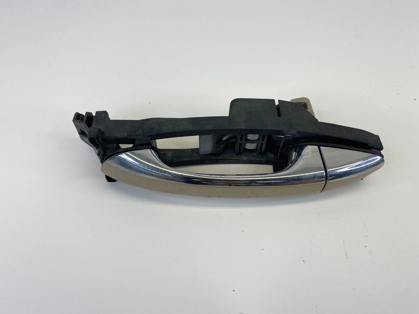 2003-2009 MERCEDES-BENZ E500 REAR LEFT SIDE EXTERIOR OUTER DOOR HANDLE OEM