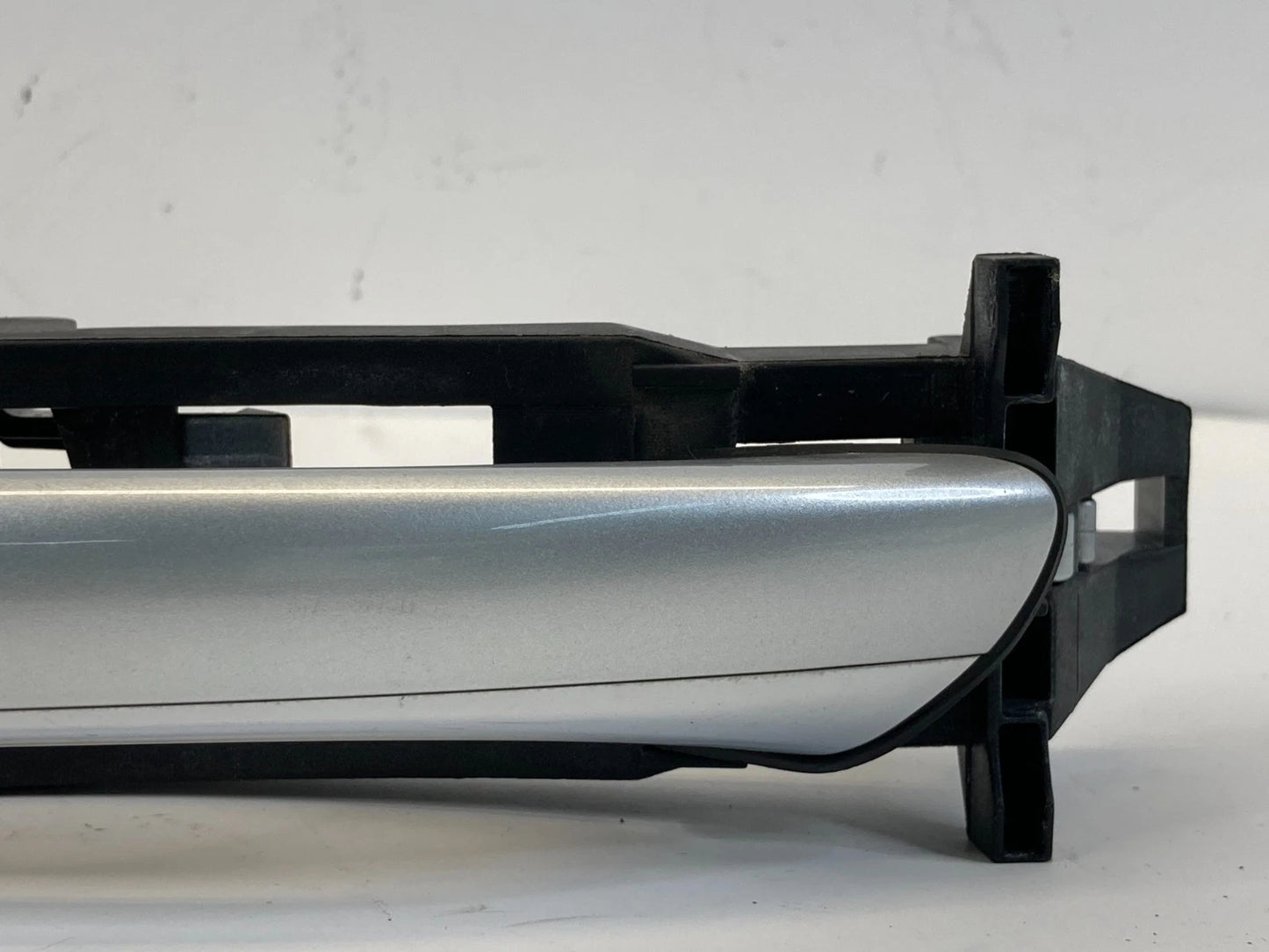 2006 MERCEDES-BENZ CLS500 REAR LEFT BACK SIDE EXTERIOR DOOR HANDLE OEM