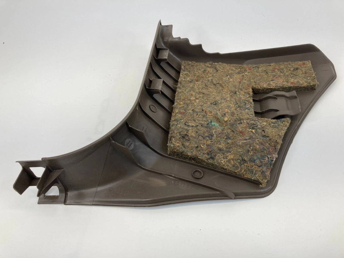 96-02 TOYOTA 4RUNNER FRONT RIGHT PASSENGER KICK PANEL COVER TRIM 62111-35010 OEM