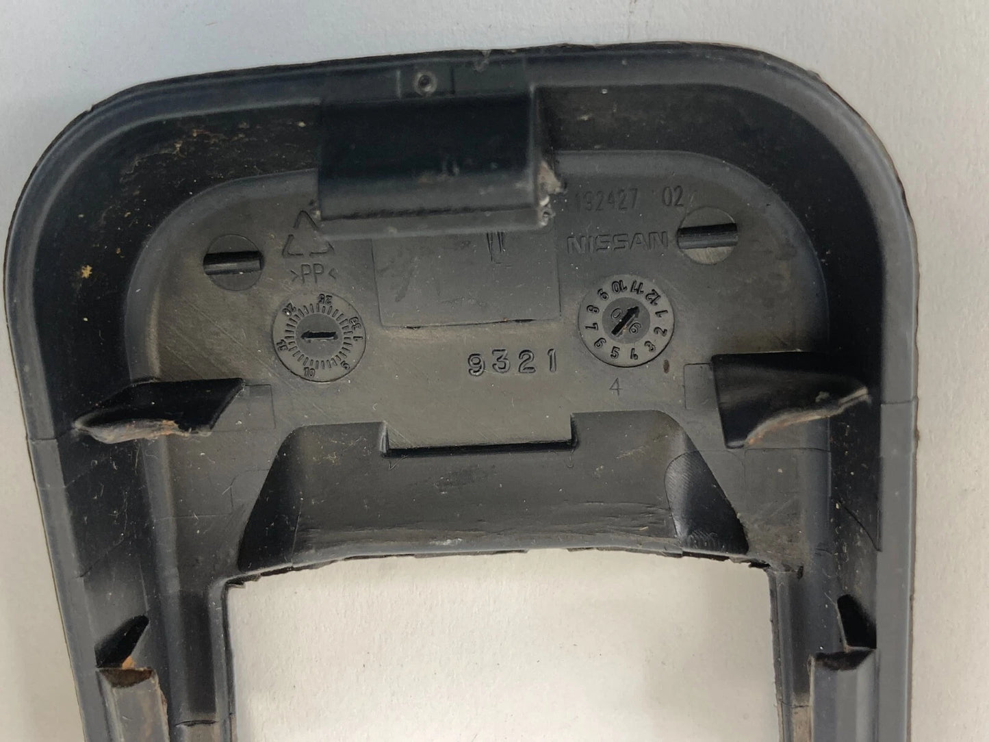 07 08 09 10 11 12 NISSAN ALTIMA SEDAN SEAT TRACK END COVER CAP TRIM 1192427 OEM